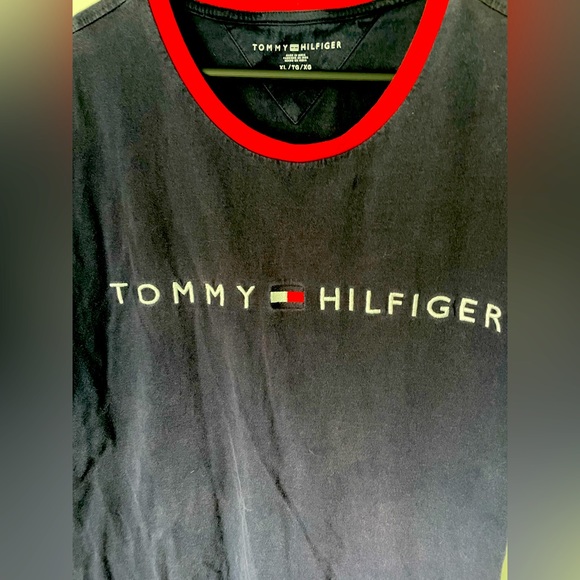 🌻3/$20 Tommy Hilfiger Navy XL tee - Picture 2 of 3